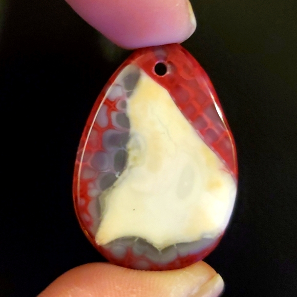 New Red Dragon Veins Agate Pendant. - Picture 1 of 10